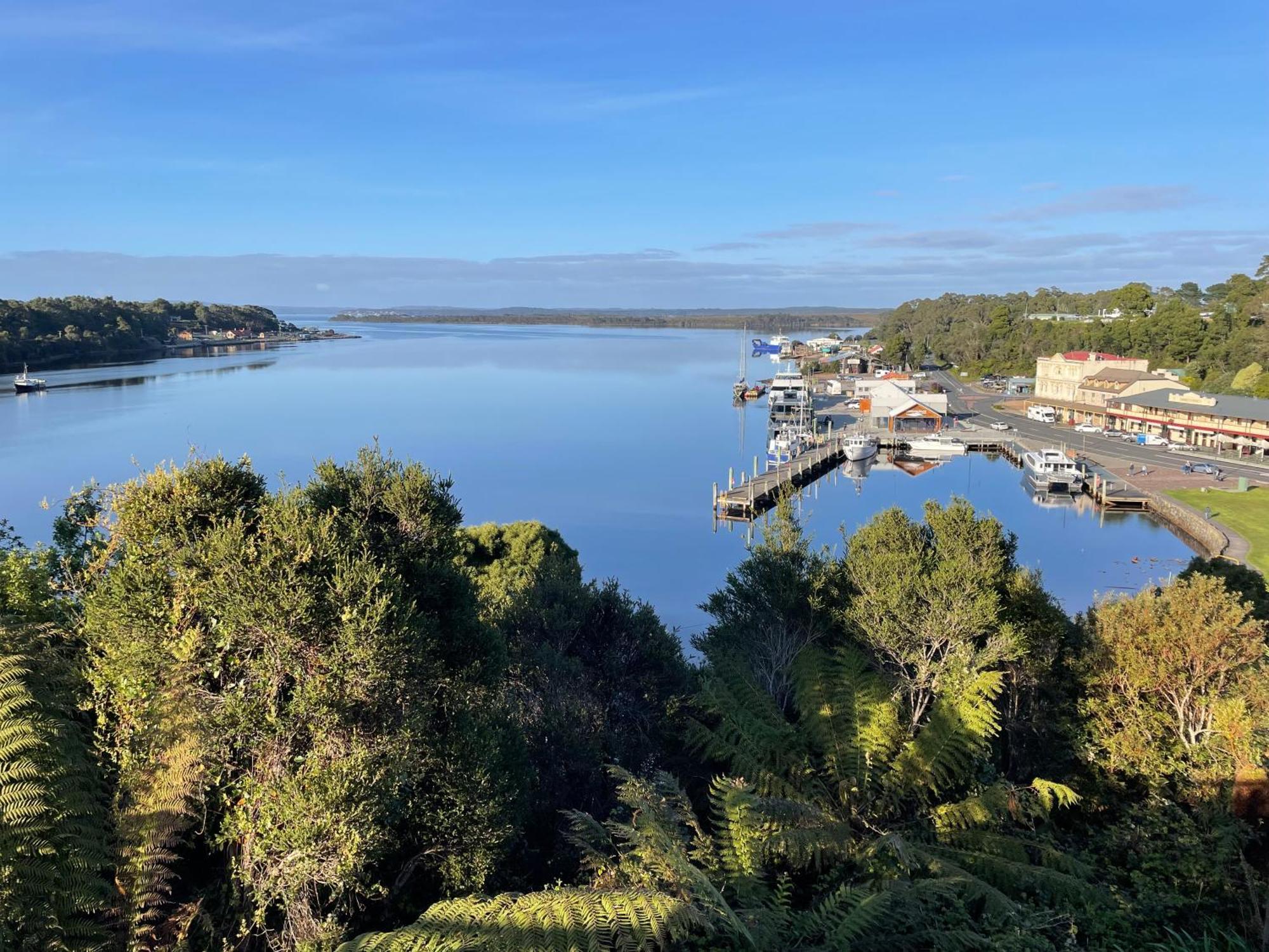 Castaway Holiday Apartments Strahan Εξωτερικό φωτογραφία