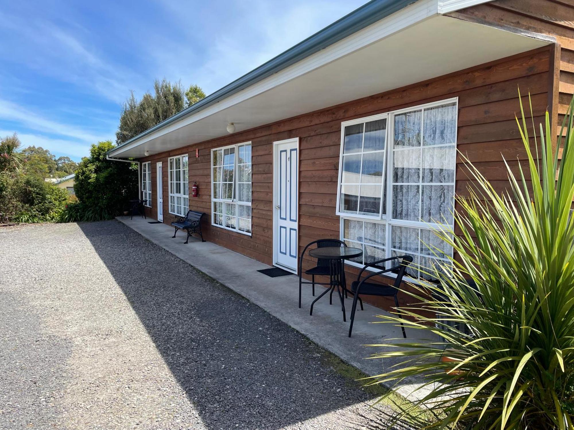 Castaway Holiday Apartments Strahan Εξωτερικό φωτογραφία