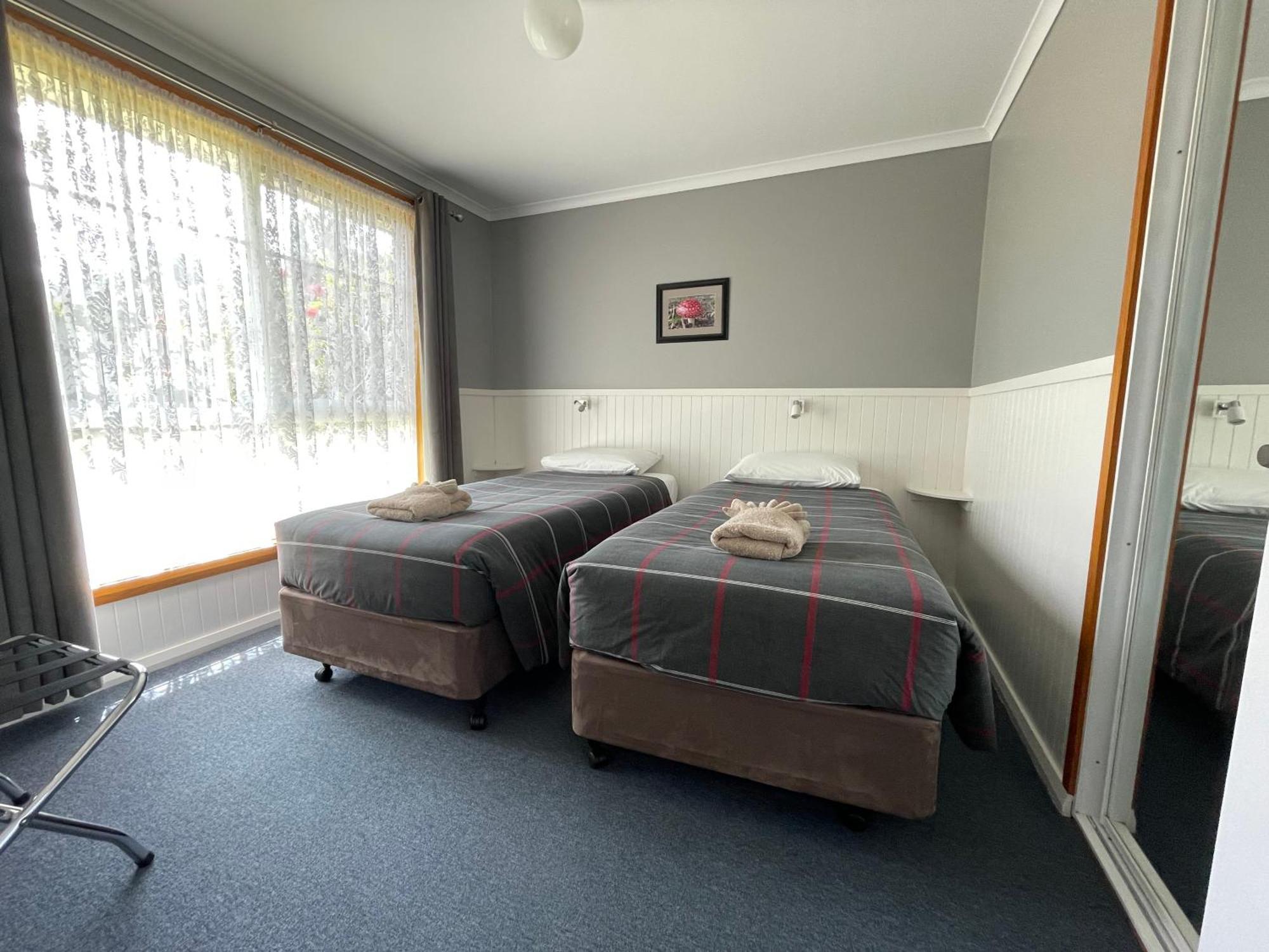 Castaway Holiday Apartments Strahan Εξωτερικό φωτογραφία