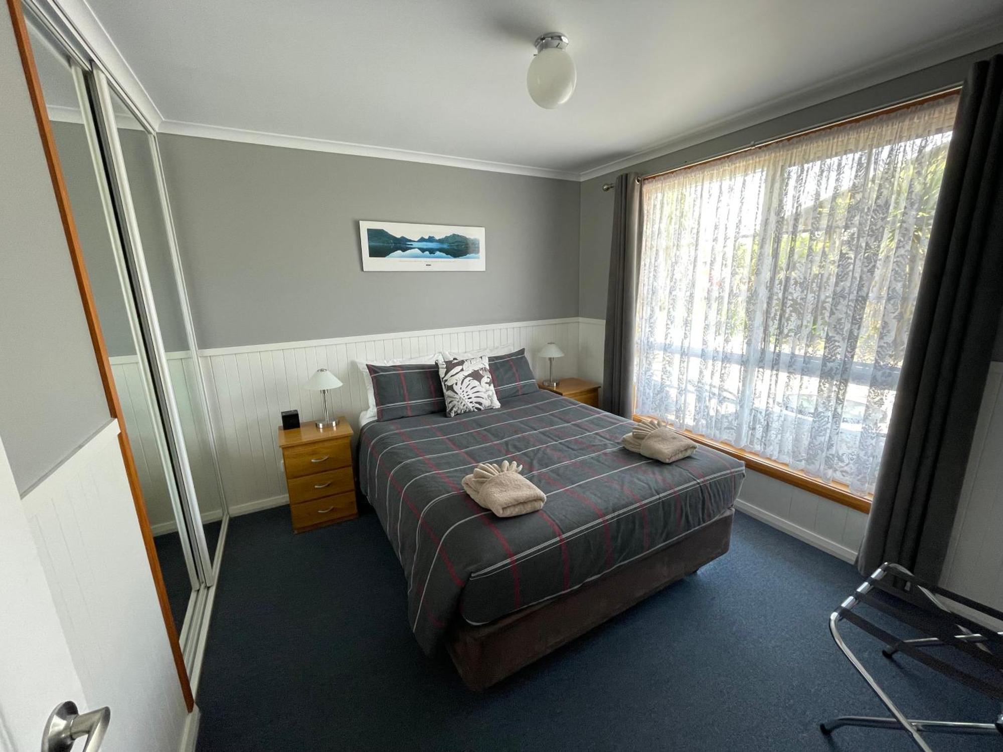 Castaway Holiday Apartments Strahan Εξωτερικό φωτογραφία