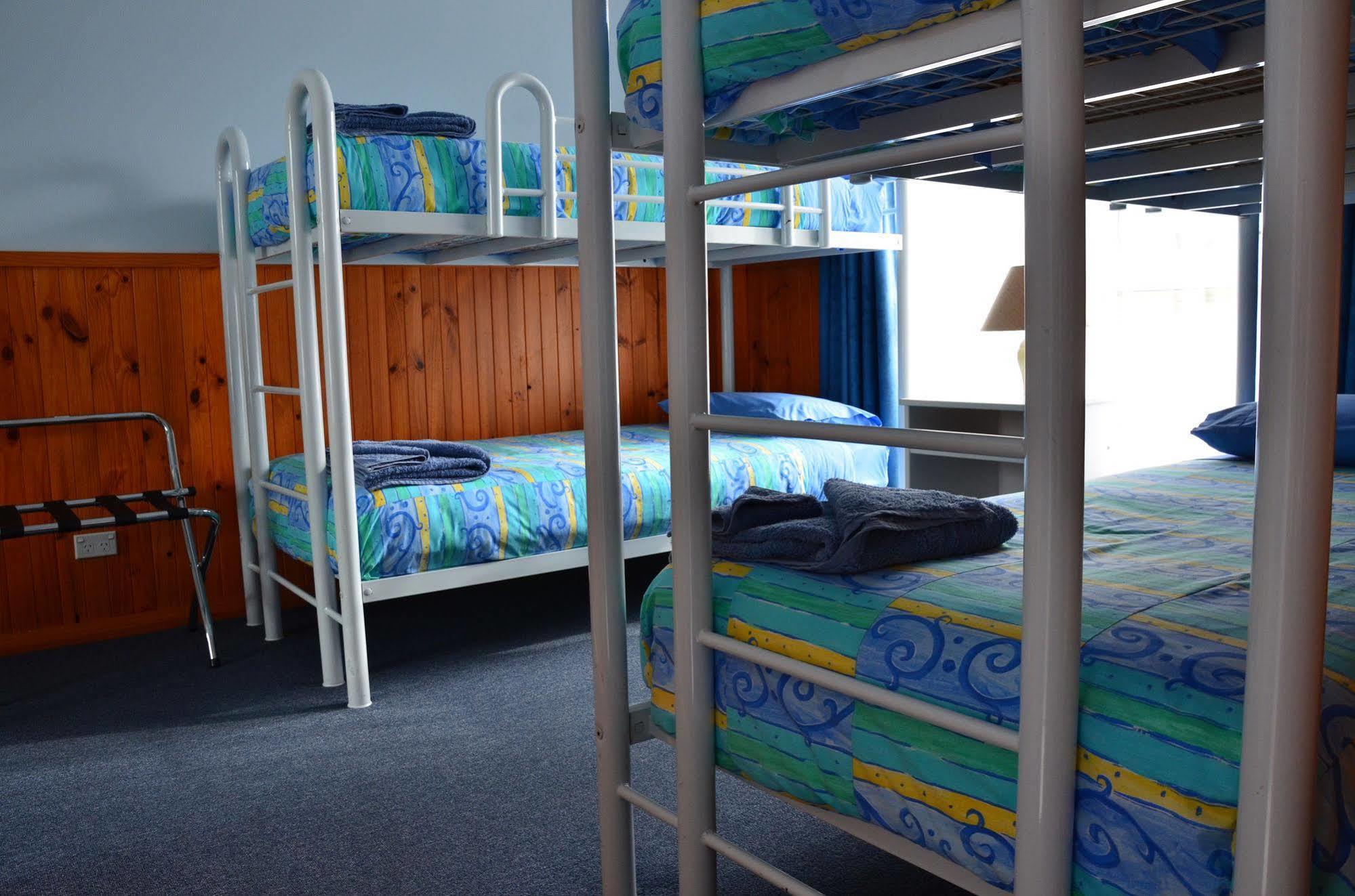 Castaway Holiday Apartments Strahan Εξωτερικό φωτογραφία