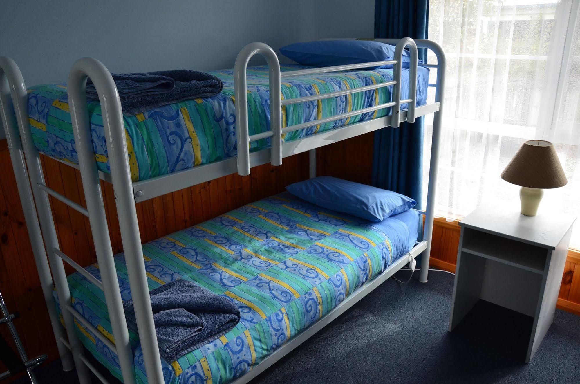Castaway Holiday Apartments Strahan Εξωτερικό φωτογραφία