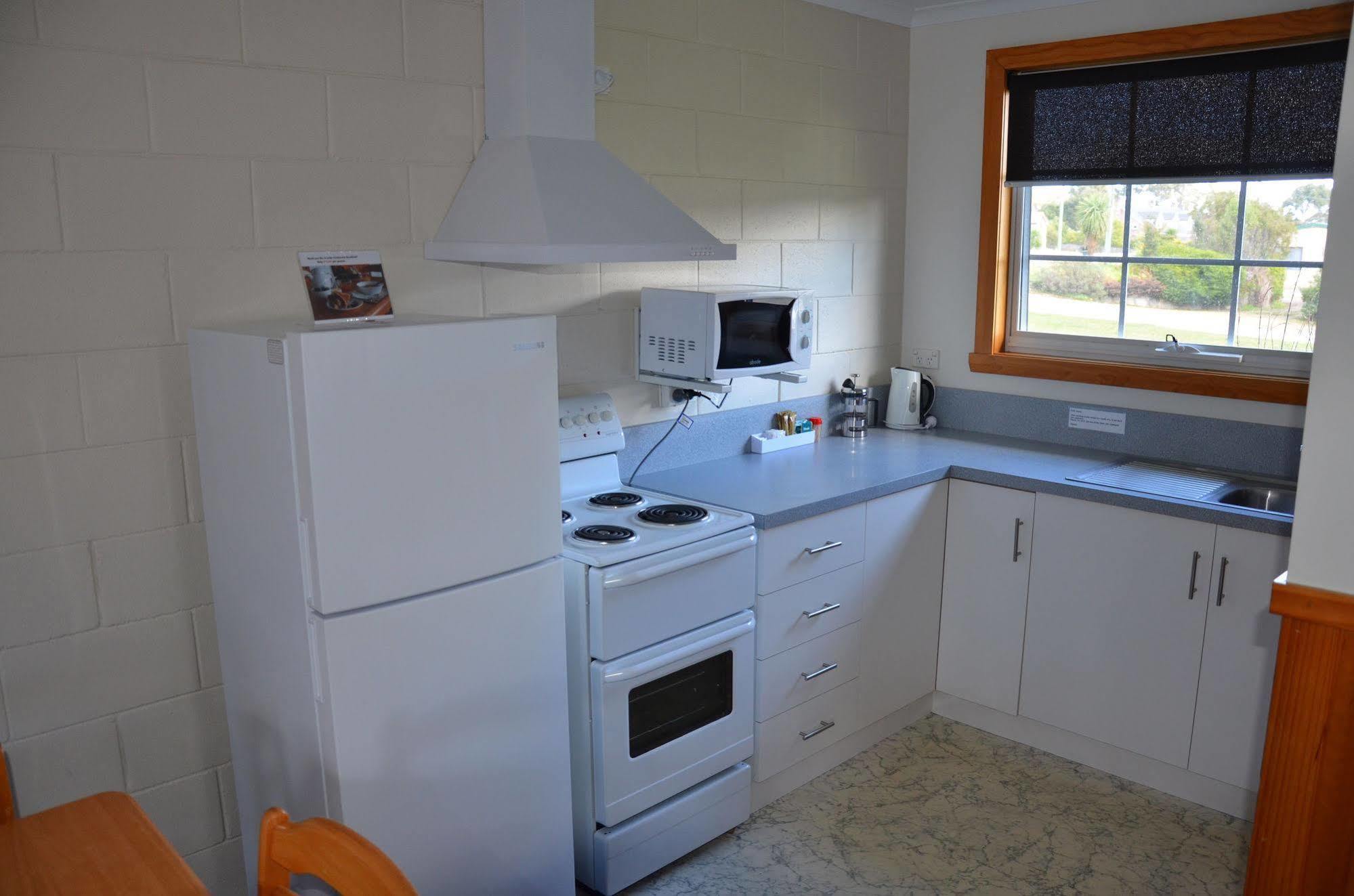 Castaway Holiday Apartments Strahan Εξωτερικό φωτογραφία