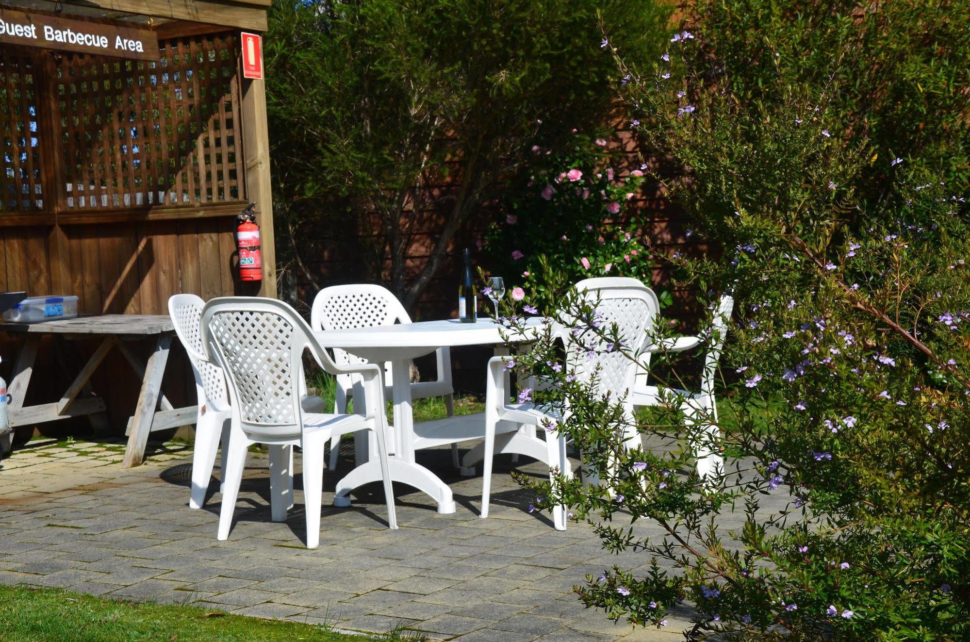 Castaway Holiday Apartments Strahan Εξωτερικό φωτογραφία